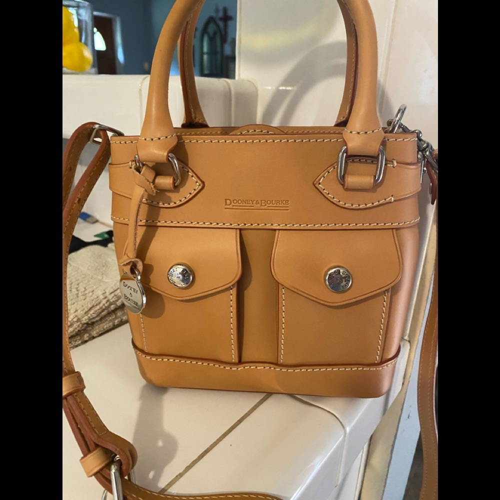 Downey and Bourke natural leather cross over bag